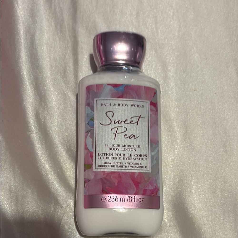 Bath & Body Works Sweet Pea Body Lotion - Pink and White - Picture 1 of 3
